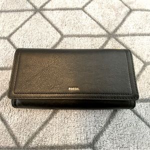 Brand New Fossil Logan Flap RFID Wallet Black Leather w/ Brass Hardware
